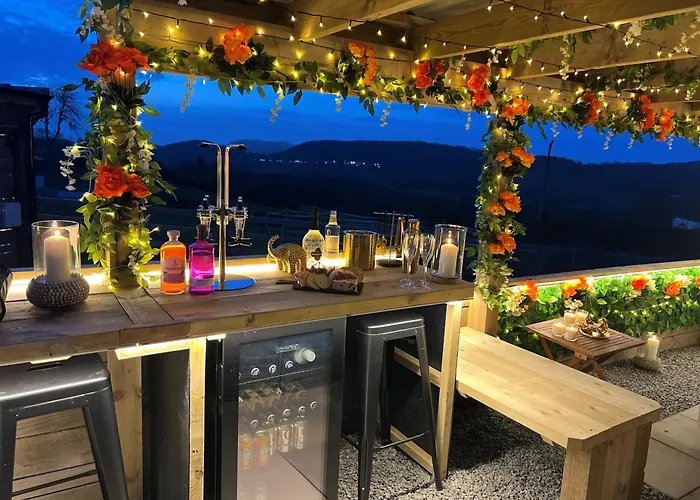 Tan Y Bryn Glamping