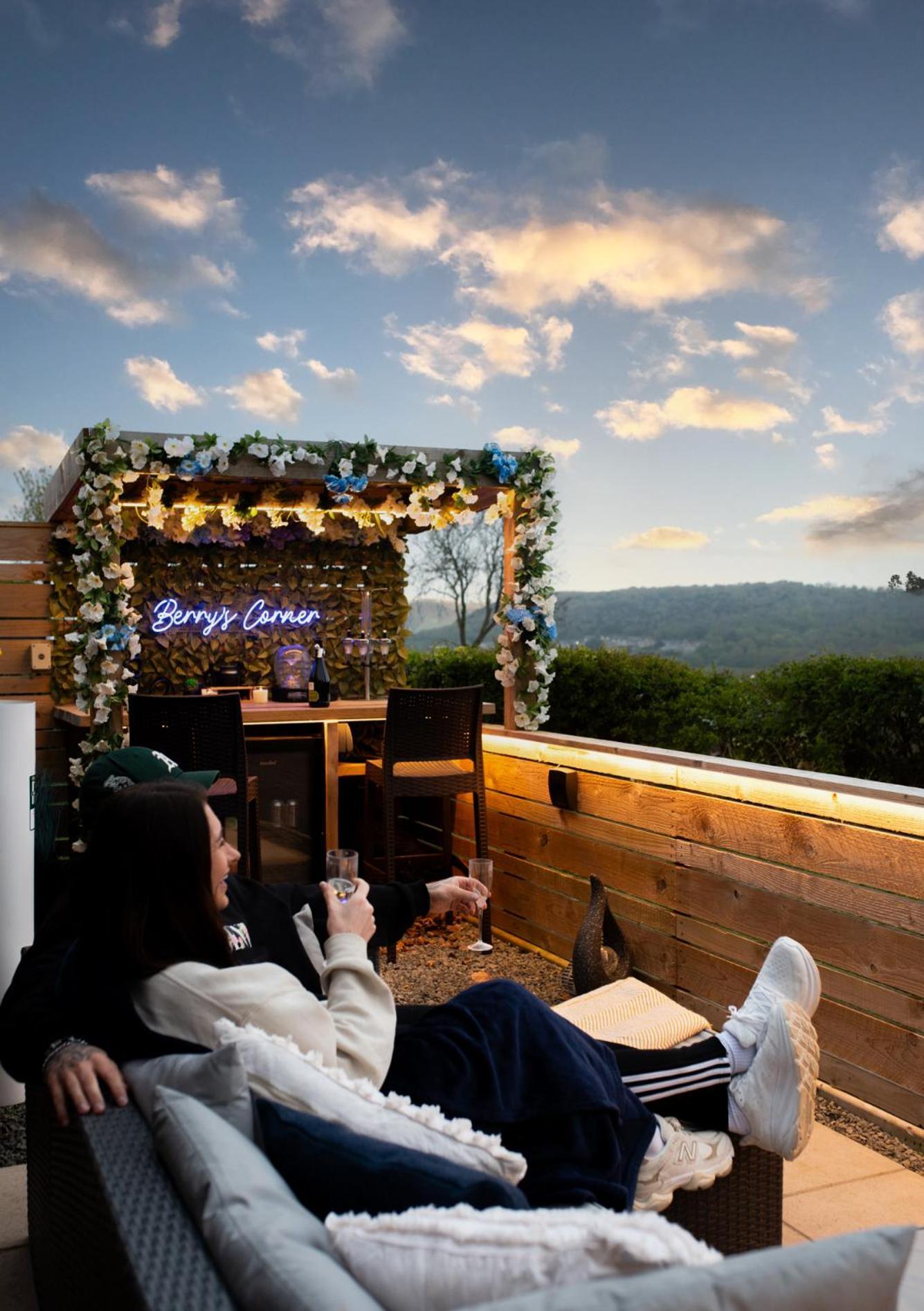 Tan Y Bryn Glamping Campsite *