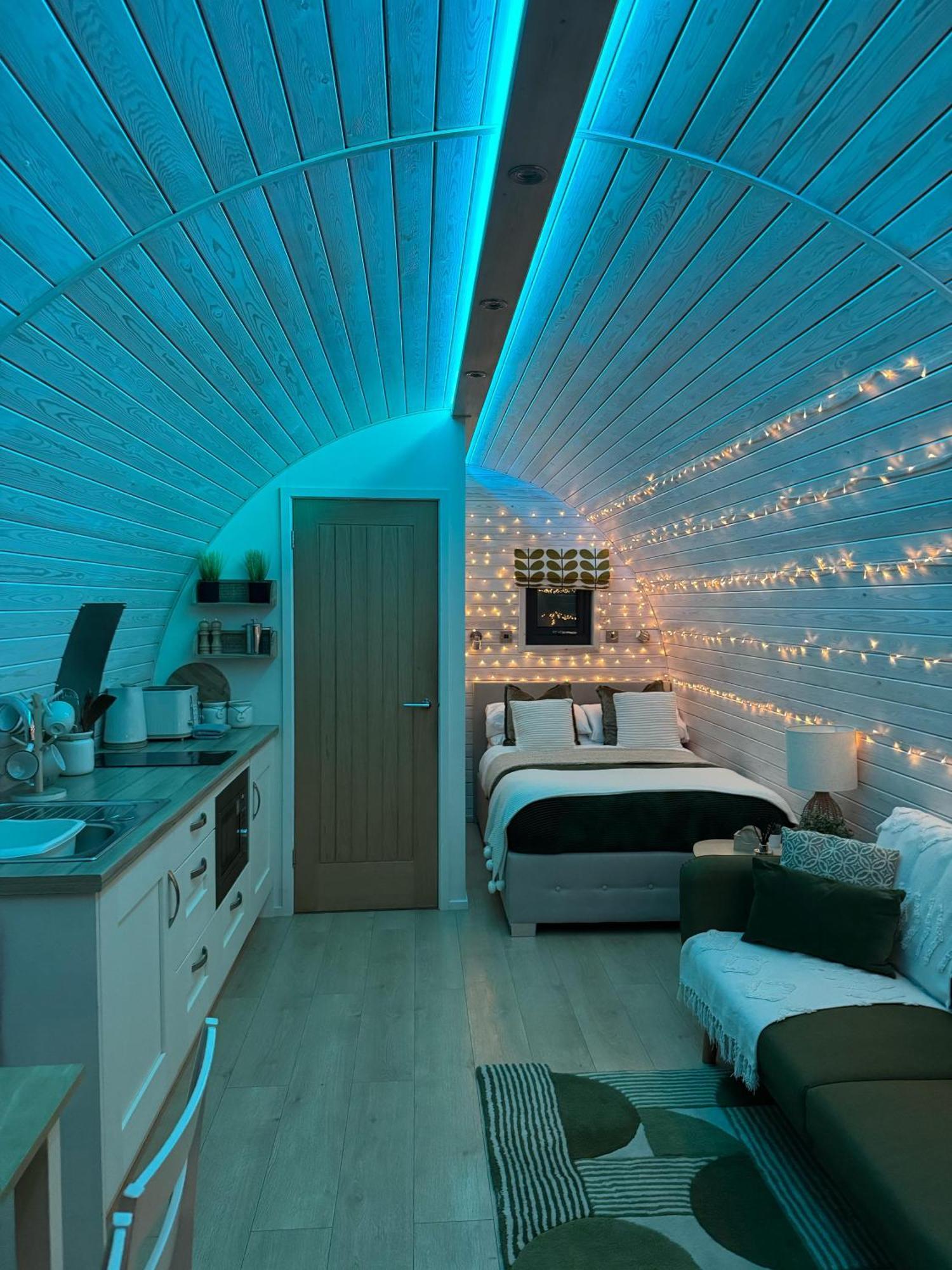 Tan Y Bryn Glamping * Conwy