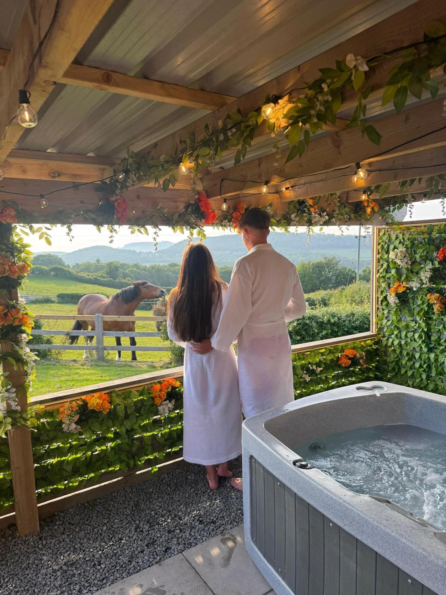Tan Y Bryn Glamping Conwy